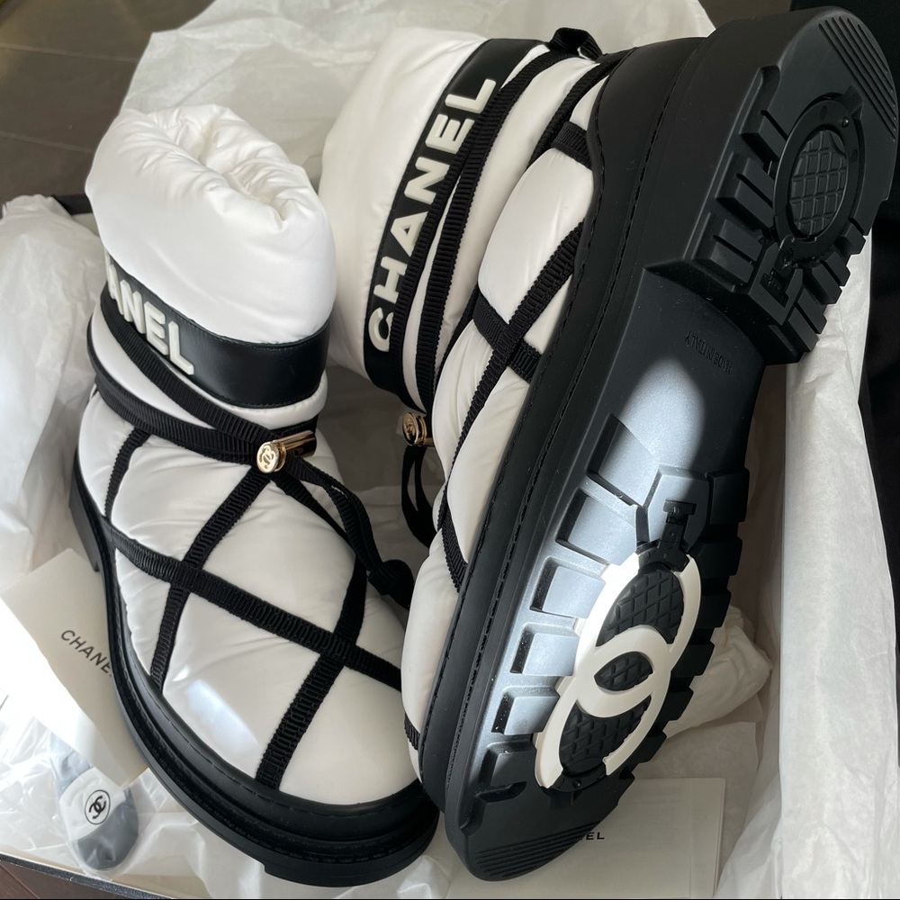 Authentic CHANEL Ice Cleats Snow Boots - Picture 2 of 14